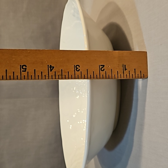 New Wedgwood Strawberry And Vine Oval Vegetable Bowl - Picture 8 of 12